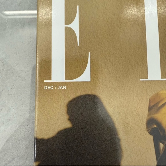 Elle 3 Magazine Bundle - Zoe Kravitz, Lady Gaga, And Mikey Madison - Picture 13 of 16